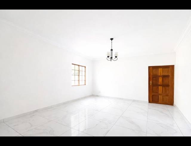 4 BEDROOM HOUSE FOR SALE IN BRYANSTON